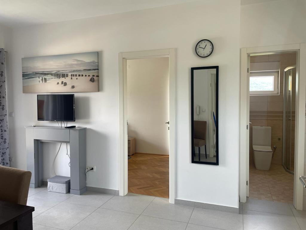Kristina Apartments Тиват Экстерьер фото
