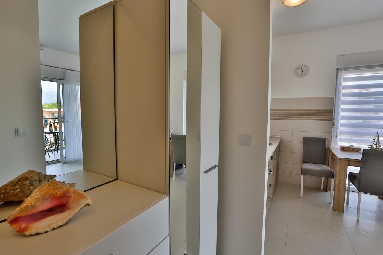 Kristina Apartments Тиват Экстерьер фото