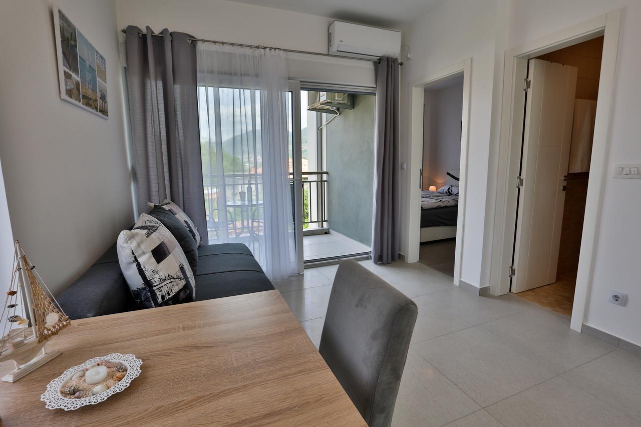 Kristina Apartments Тиват Экстерьер фото