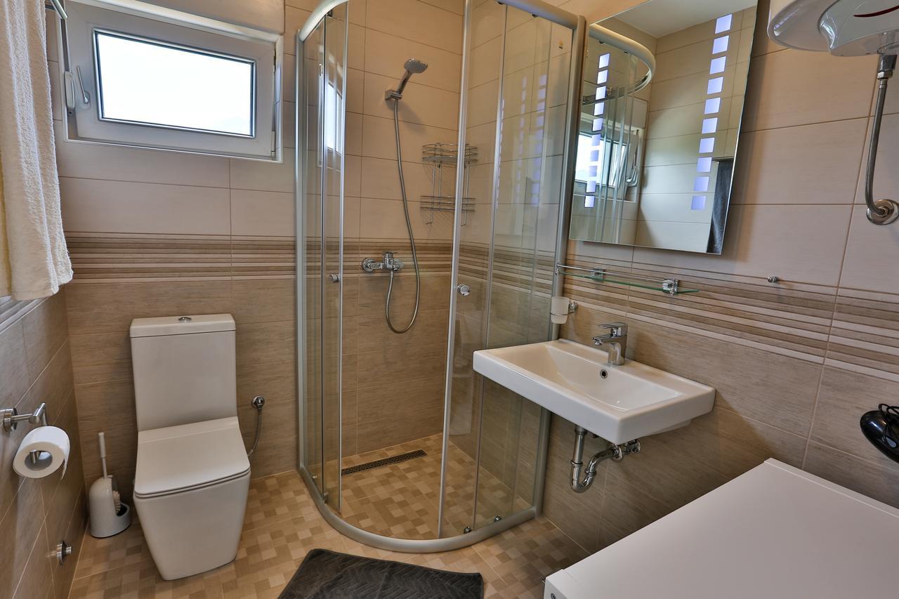 Kristina Apartments Тиват Экстерьер фото