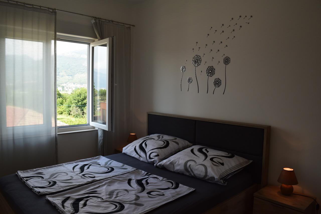 Kristina Apartments Тиват Экстерьер фото